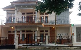 Mas Dylan Homestay